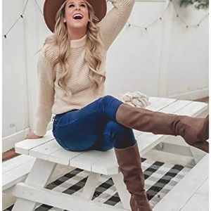 Boutique Cream Waffle Knit Sweater Size Large